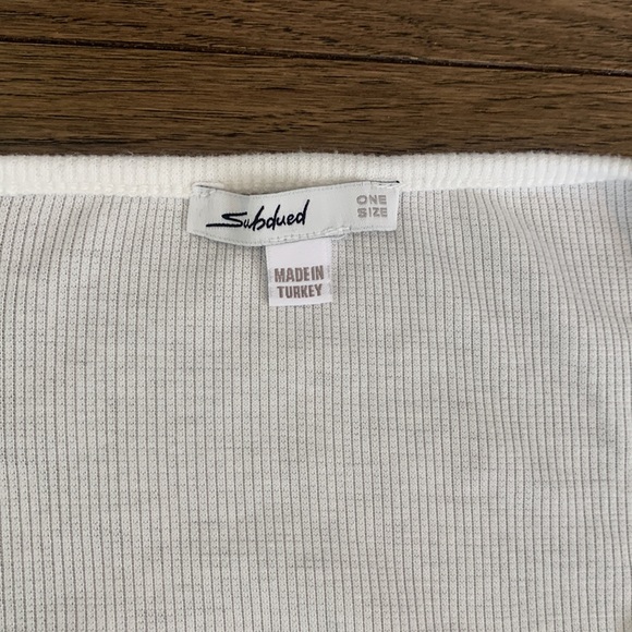 Front tie long sleeve over top/sweater. - Picture 2 of 2